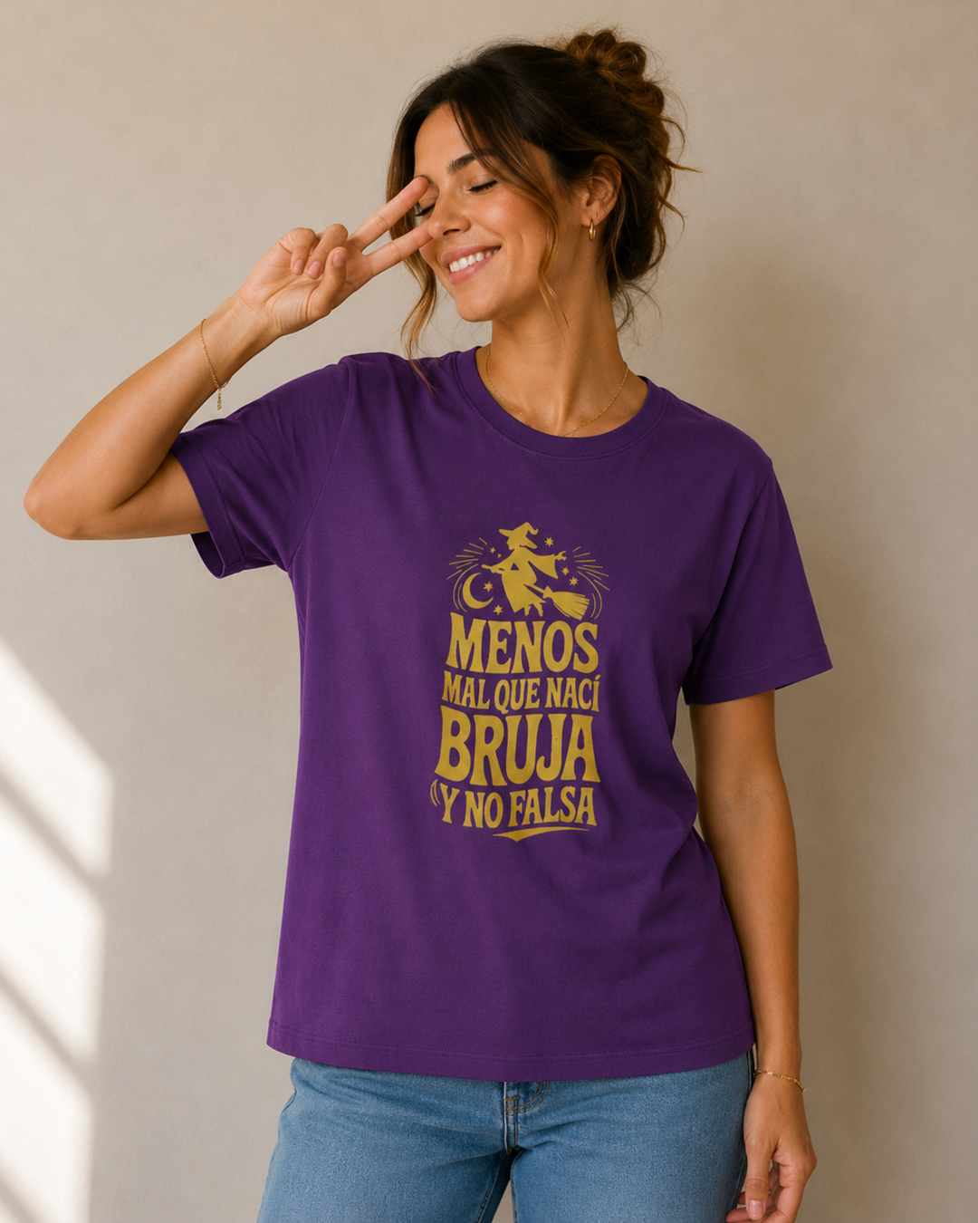 comprar-Camiseta Menos mal que nací bruja y no falsa-wondernastic