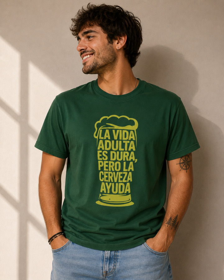 comprar-Camiseta La vida adulta es dura, pero la cerveza ayuda-wondernastic