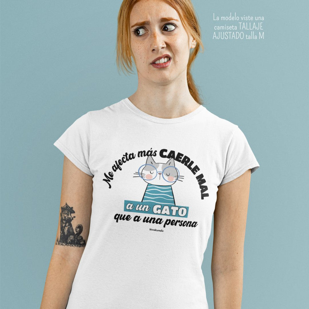 comprar-Camiseta Me afecta más caerle mal a un gato-wondernastic