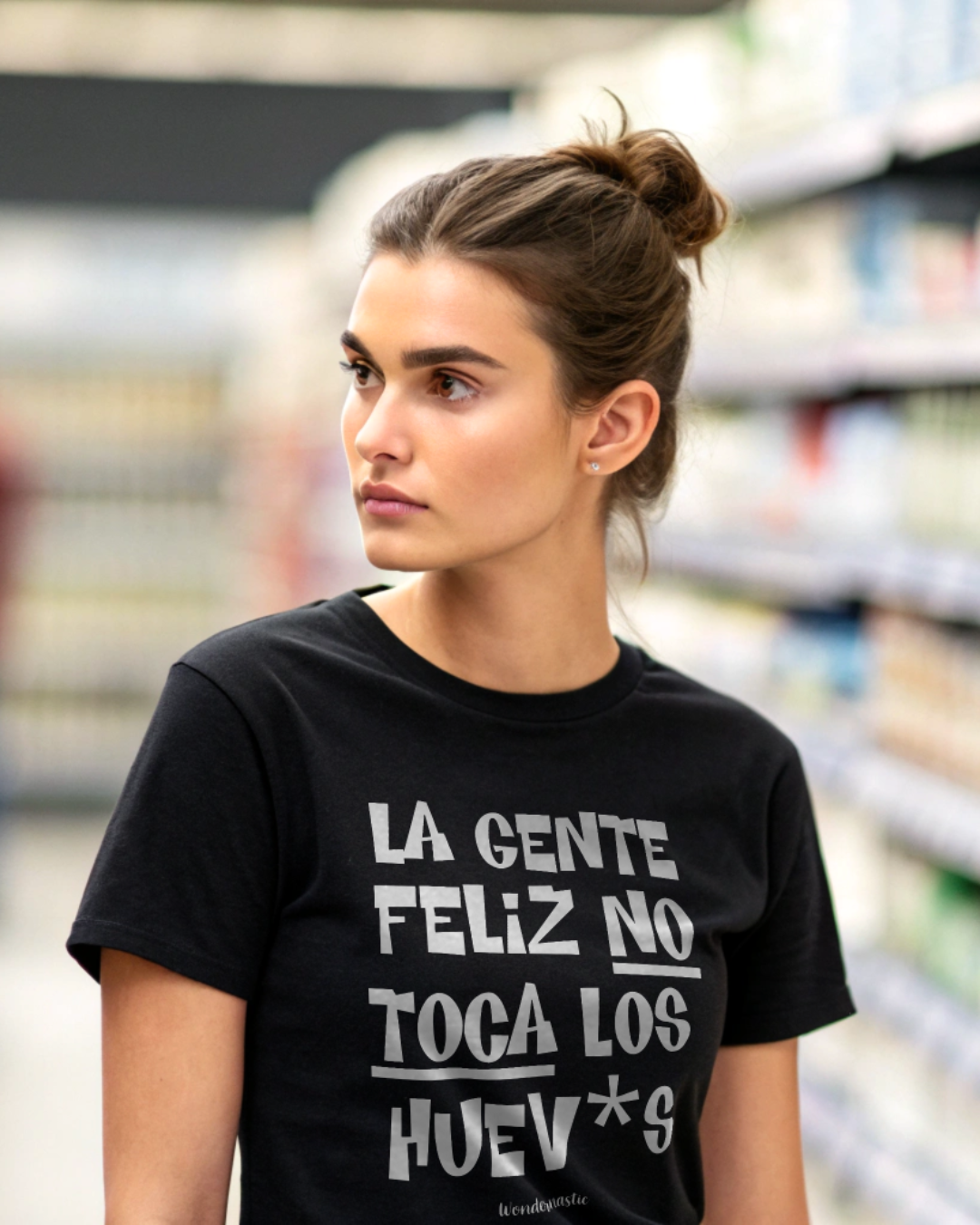comprar-Camiseta La gente feliz no toca los huev*s-wondernastic